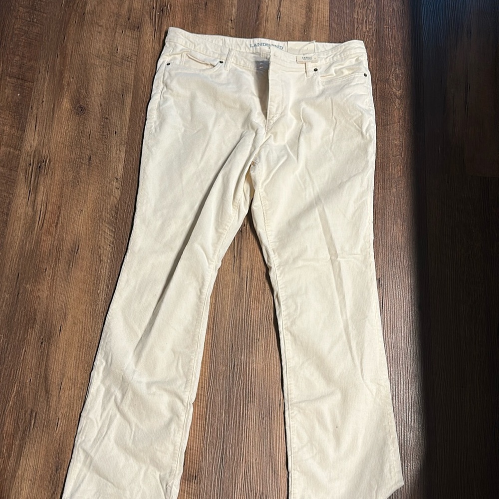 Women’s Lands End cream Corduroy NWTs size 18 fit 2 straight leg pants